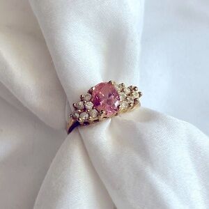 VINTAGE gold and Pink Ring sz 7.5